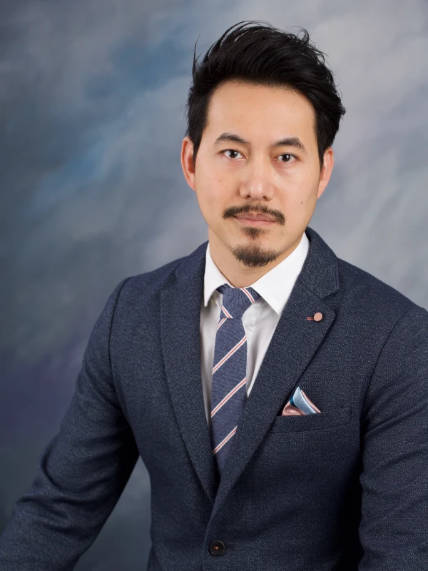 Dr. Kiddee Poomprakobsri